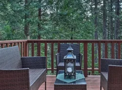 Serene Woodland Cabin 4 Mi to Big Tree State Park