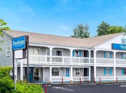 Travelodge by Wyndham Cape Cod Area