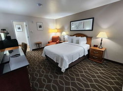 BaySide Inn & Suites Eureka