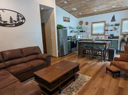 Cozy Cottage 2BD/2BA, 2 Covered Decks, Patio Dinning, Newly Built!