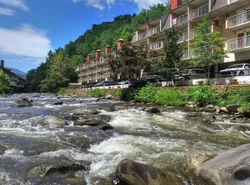 Gatlinburg River Inn