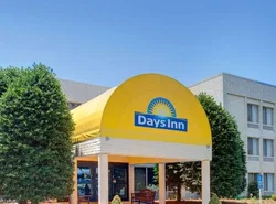 Days Inn by Wyndham Newport News City Center Oyster Point