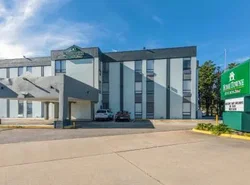 HomeTowne Studios by Red Roof Newport News - Hampton West