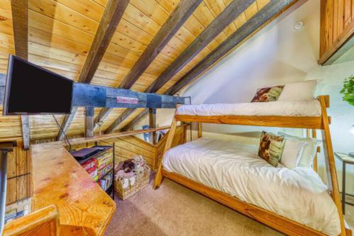 Mountain Bound Chalet - thumb 0