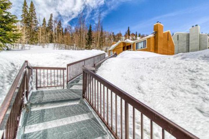 2 Bed 1 Bath Apartment In Brian Head - thumb 3