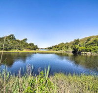 Oak Island Home w / Fenced Yard Walk to Long Beach - Accommodation Chicago