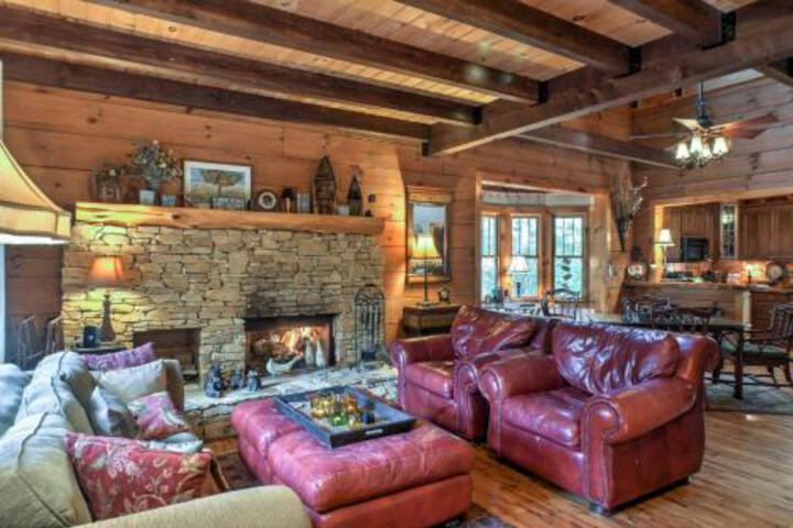 TimberWood Lodge Cabin W / Hot Tub Game Room - thumb 0