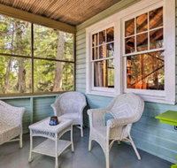 Southold Cottage w / DeckGrill Walk to Beach - Accommodation Chicago