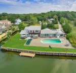 Villa Paulina 4 BR Waterfront Villa w / View of Shinnecock Bay - Accommodation Chicago