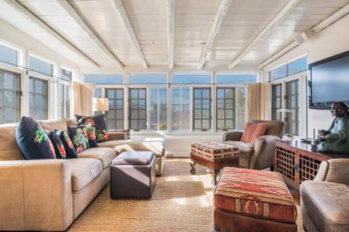 1 Bedroom 5 Min. Walk To Canyon Rd. El Caminito - thumb 2