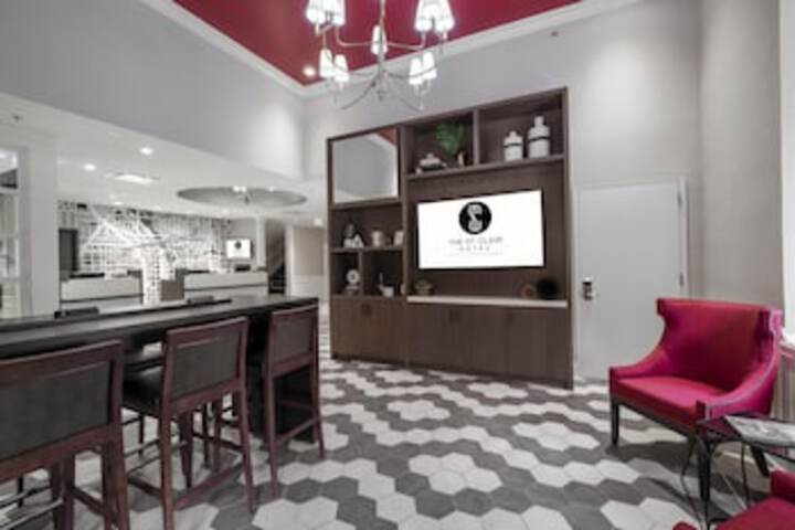 The St. Clair Hotel â€“ Magnificent Mile