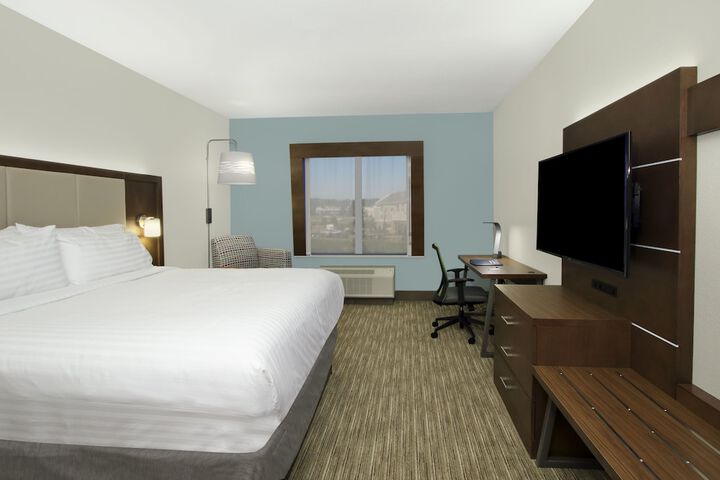 Holiday Inn Express & Suites Columbus North, An IHG Hotel - thumb 6
