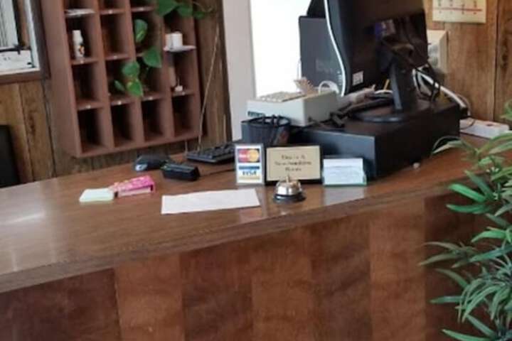 Modoc Inn - thumb 1