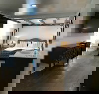 Harpoon House - Accommodation Chicago