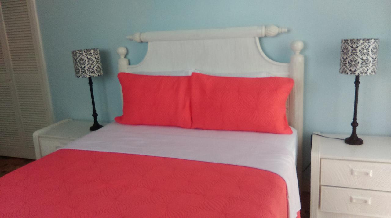 Waikiki Whale Watcher Apts 304 - thumb 13