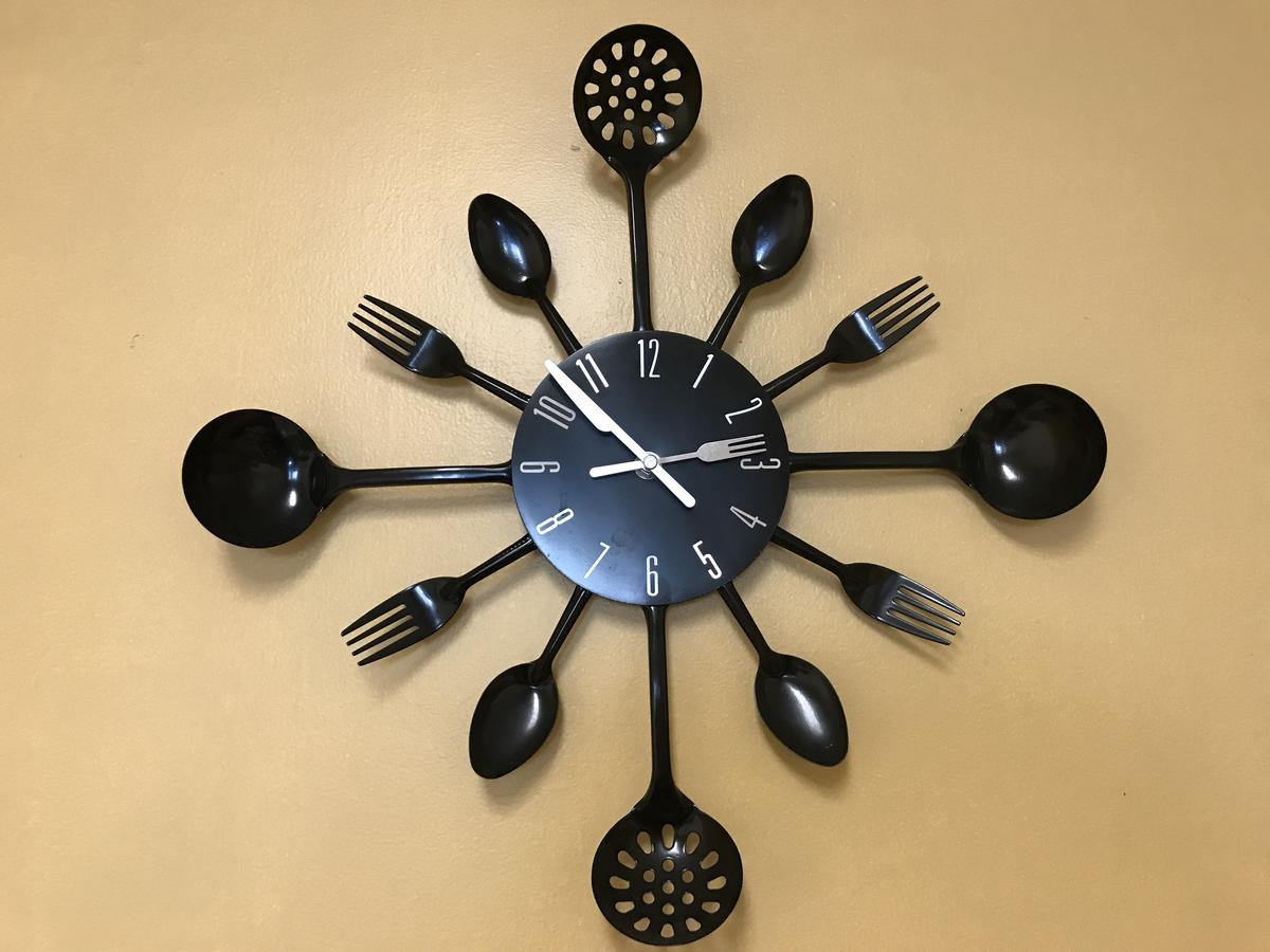 Waikiki Whale Watcher Apts 304 - thumb 12