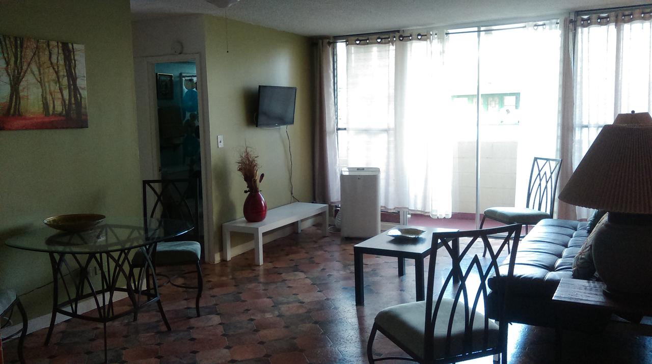 Waikiki Whale Watcher Apts 304 - thumb 8