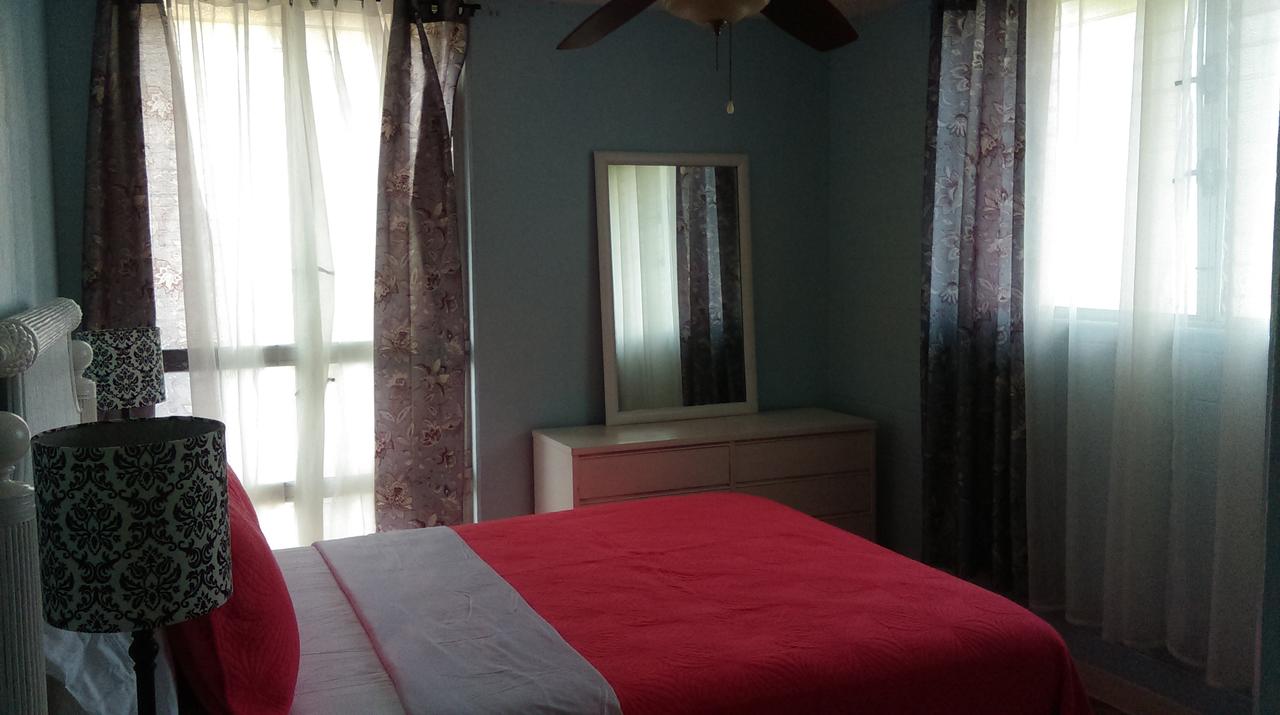 Waikiki Whale Watcher Apts 304 - thumb 14