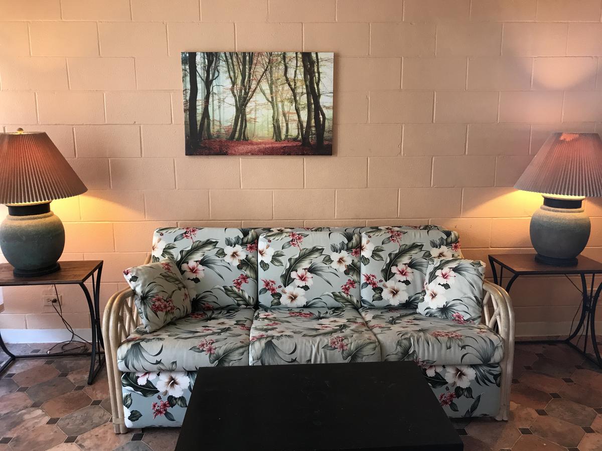 Waikiki Whale Watcher Apts 304 - thumb 0