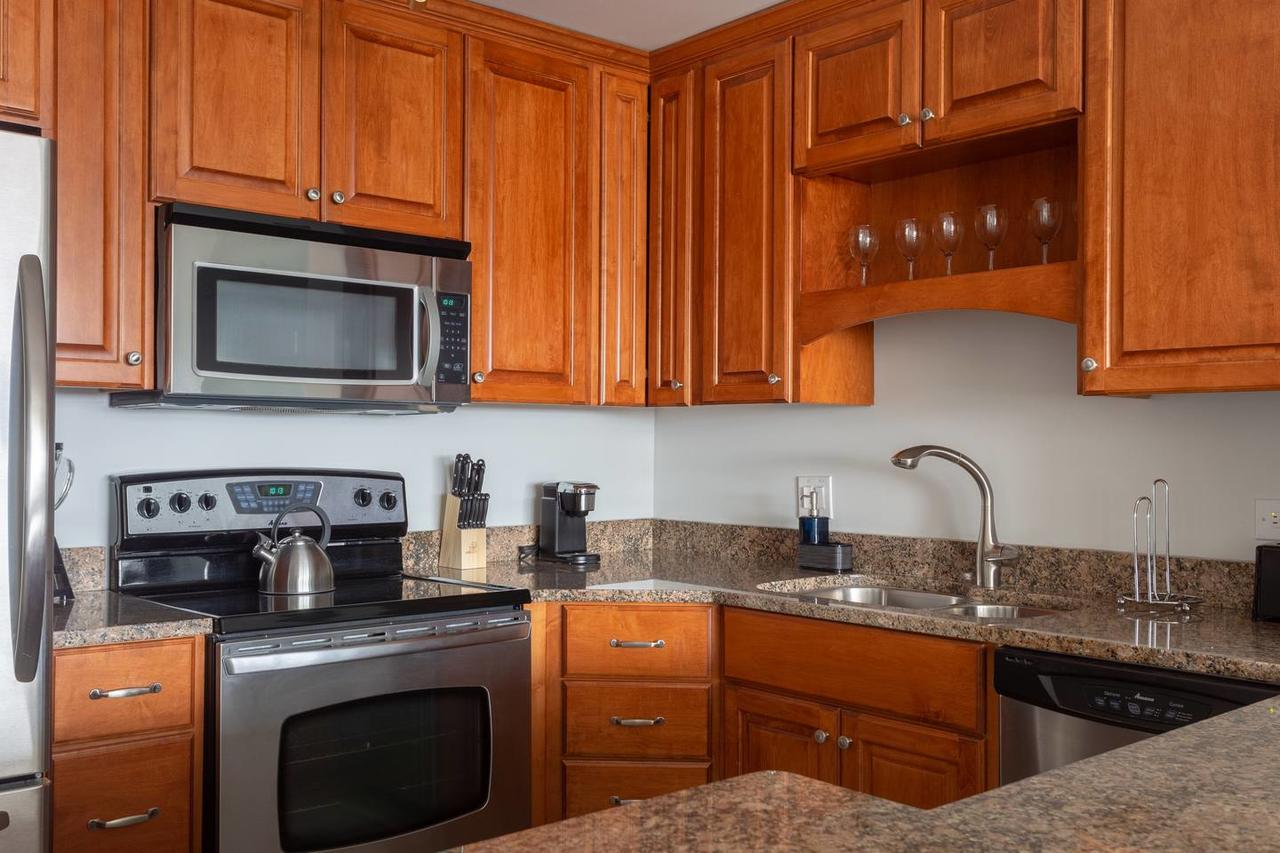 Modern 2BR/2Bath Duplex In Old Town - thumb 9