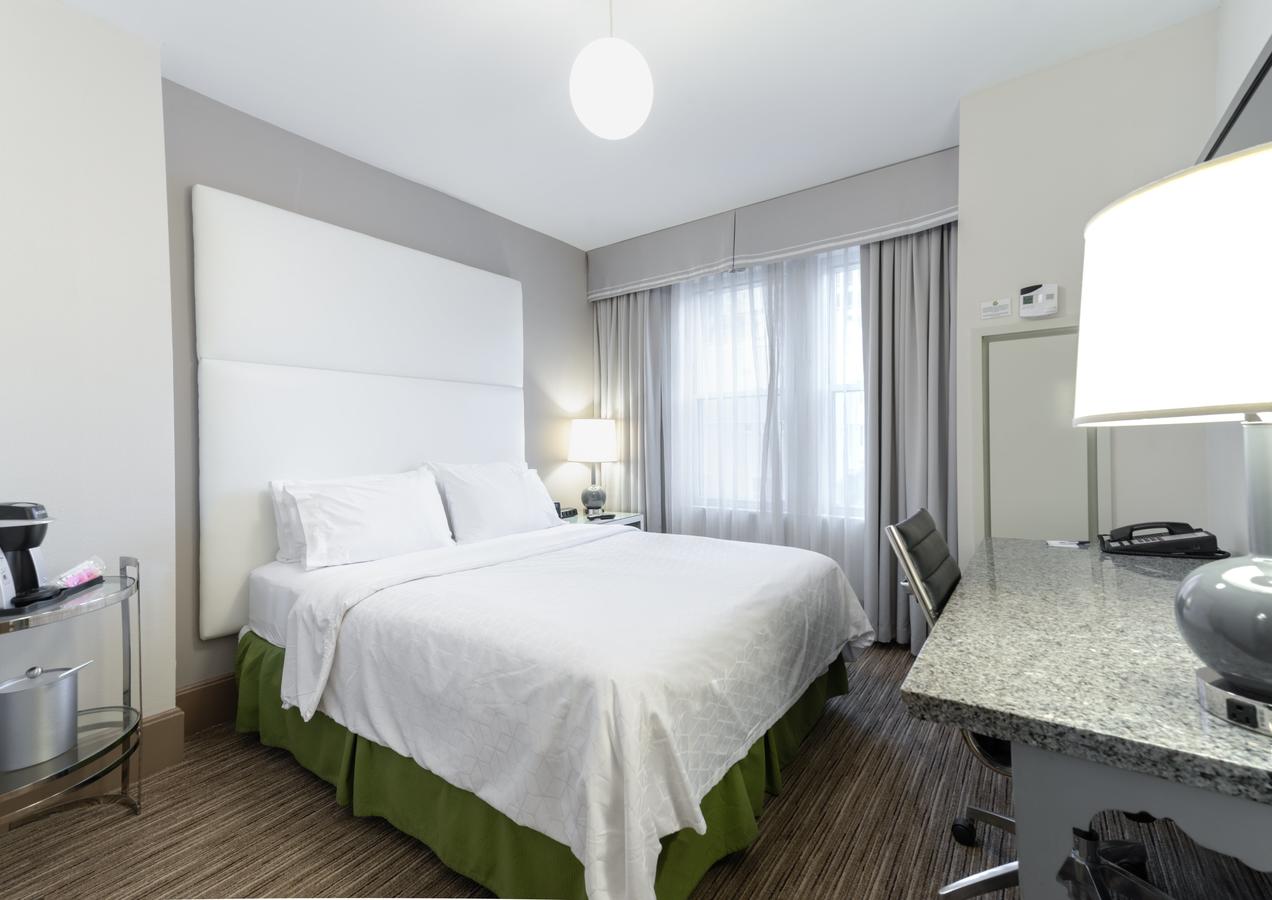 Hotel Cass - A Holiday Inn Express At Magnificent Mile - thumb 27