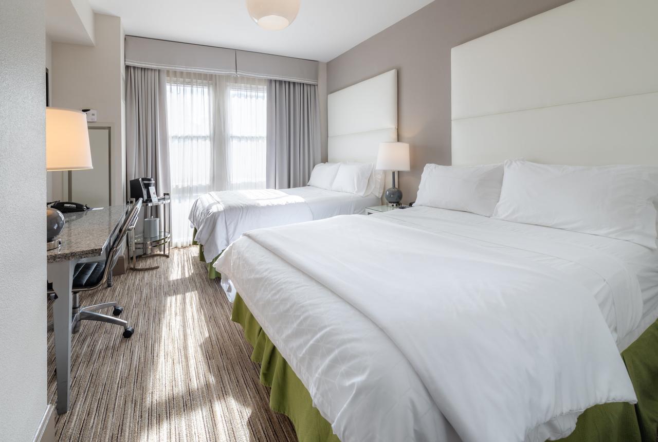 Hotel Cass - A Holiday Inn Express At Magnificent Mile - thumb 17