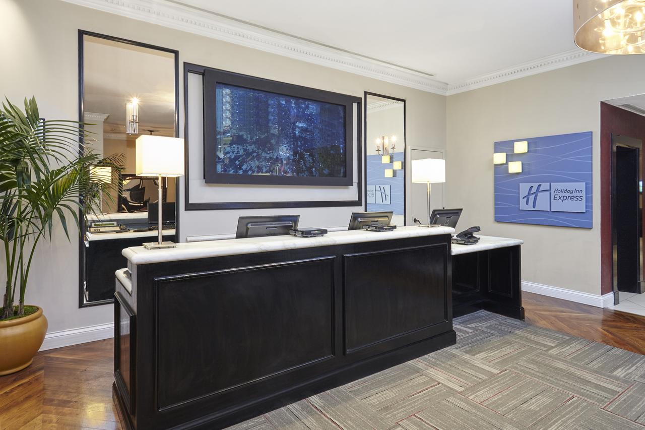 Hotel Cass - A Holiday Inn Express At Magnificent Mile - thumb 4