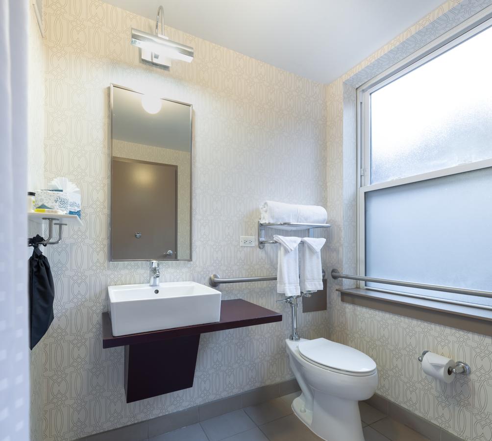 Hotel Cass - A Holiday Inn Express At Magnificent Mile - thumb 8