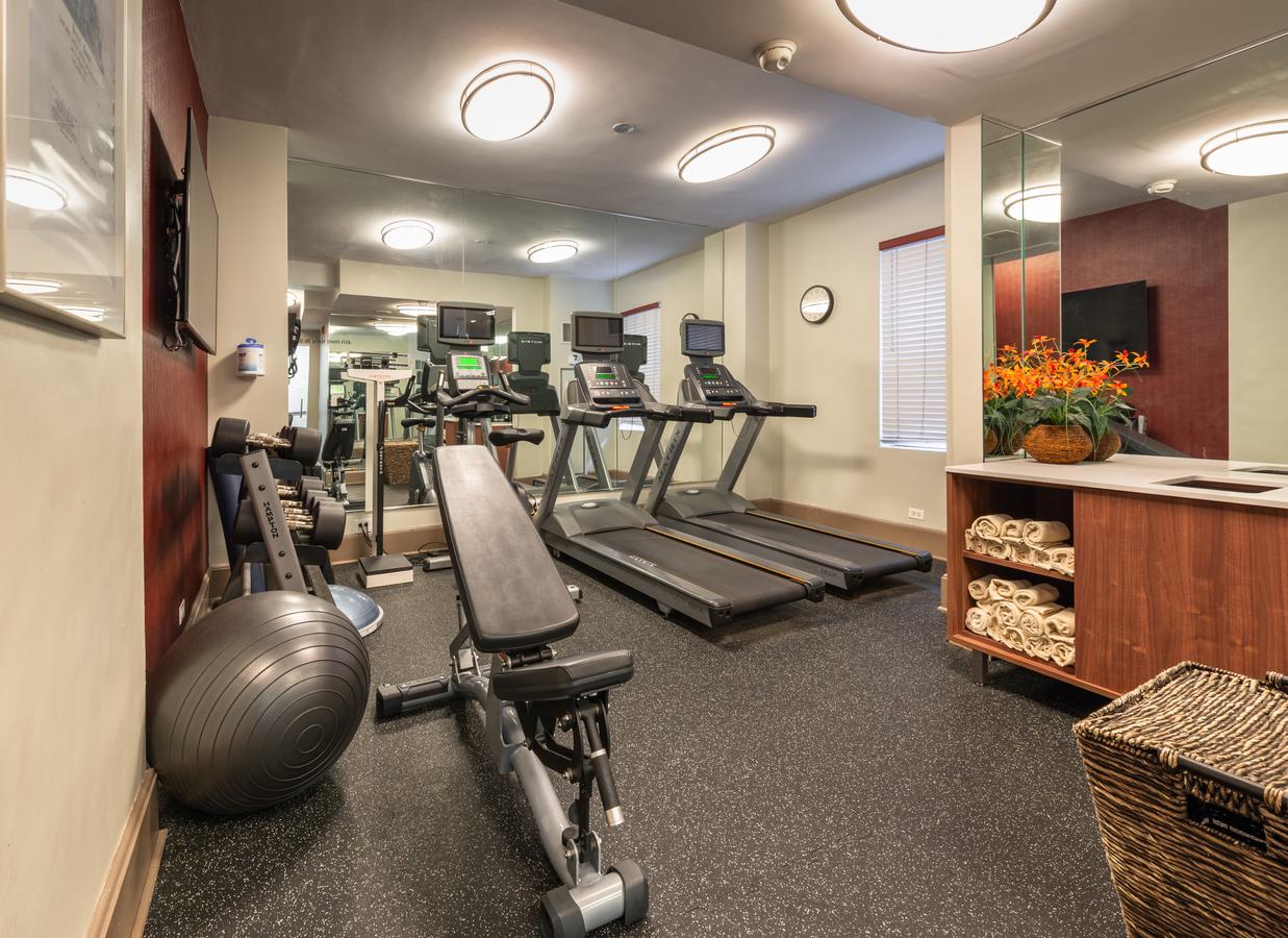 Hotel Cass - A Holiday Inn Express At Magnificent Mile - thumb 24