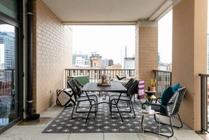 Central 2BR/2Bath Apt In River North By Domio