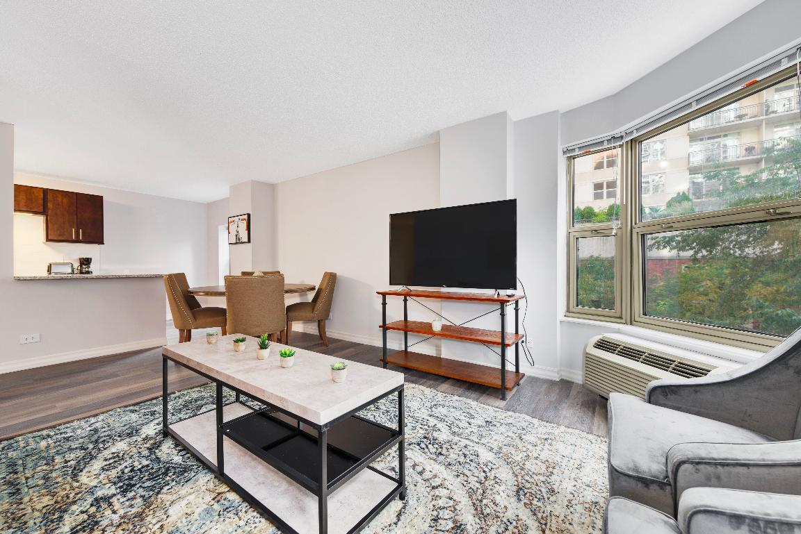 New! Convenient 2BR By Reserve Rentals - thumb 3