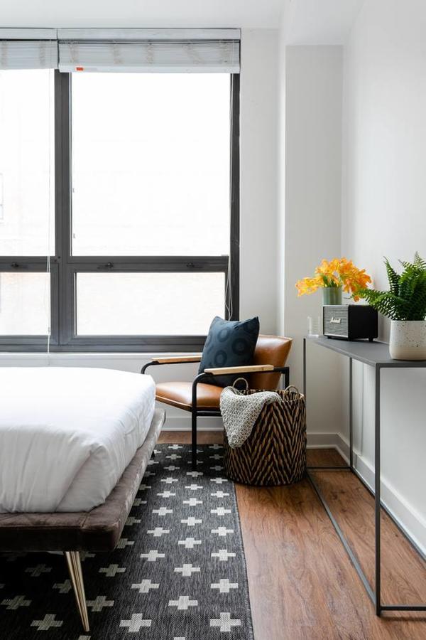 Classic 2BR/2BA Apt In River North By Domio - thumb 1