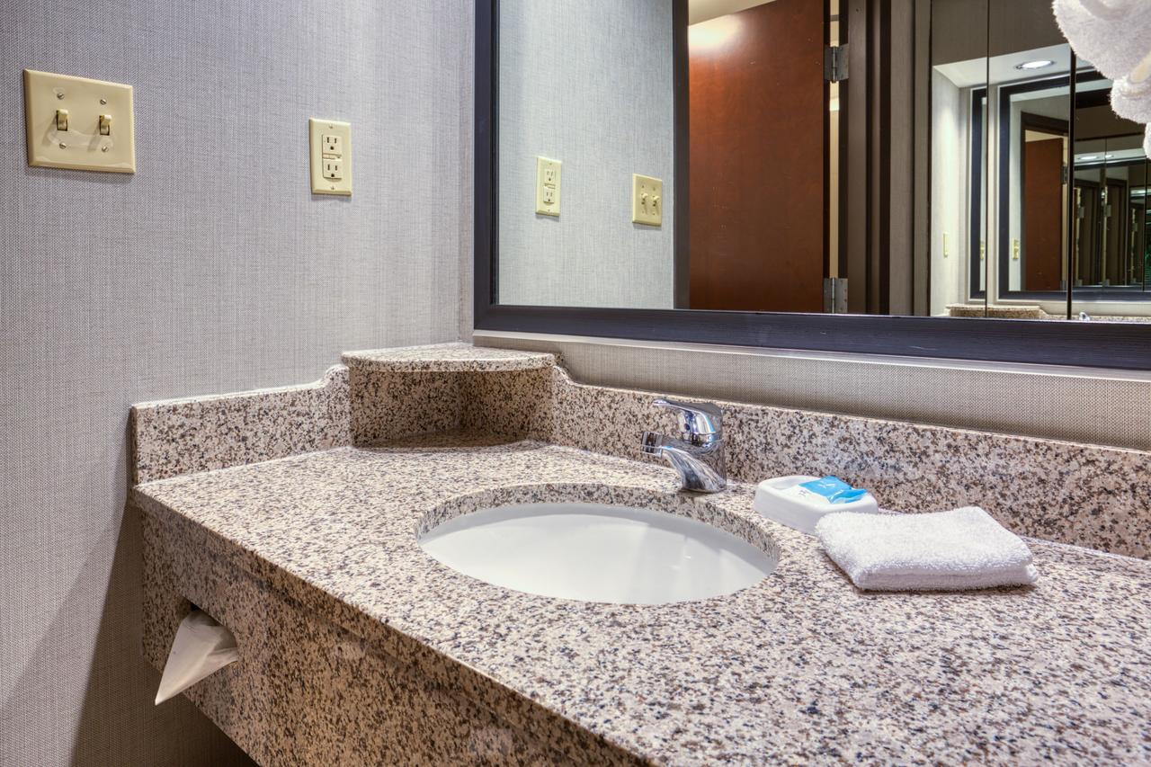 Drury Inn & Suites St. Louis - Fairview Heights - thumb 20