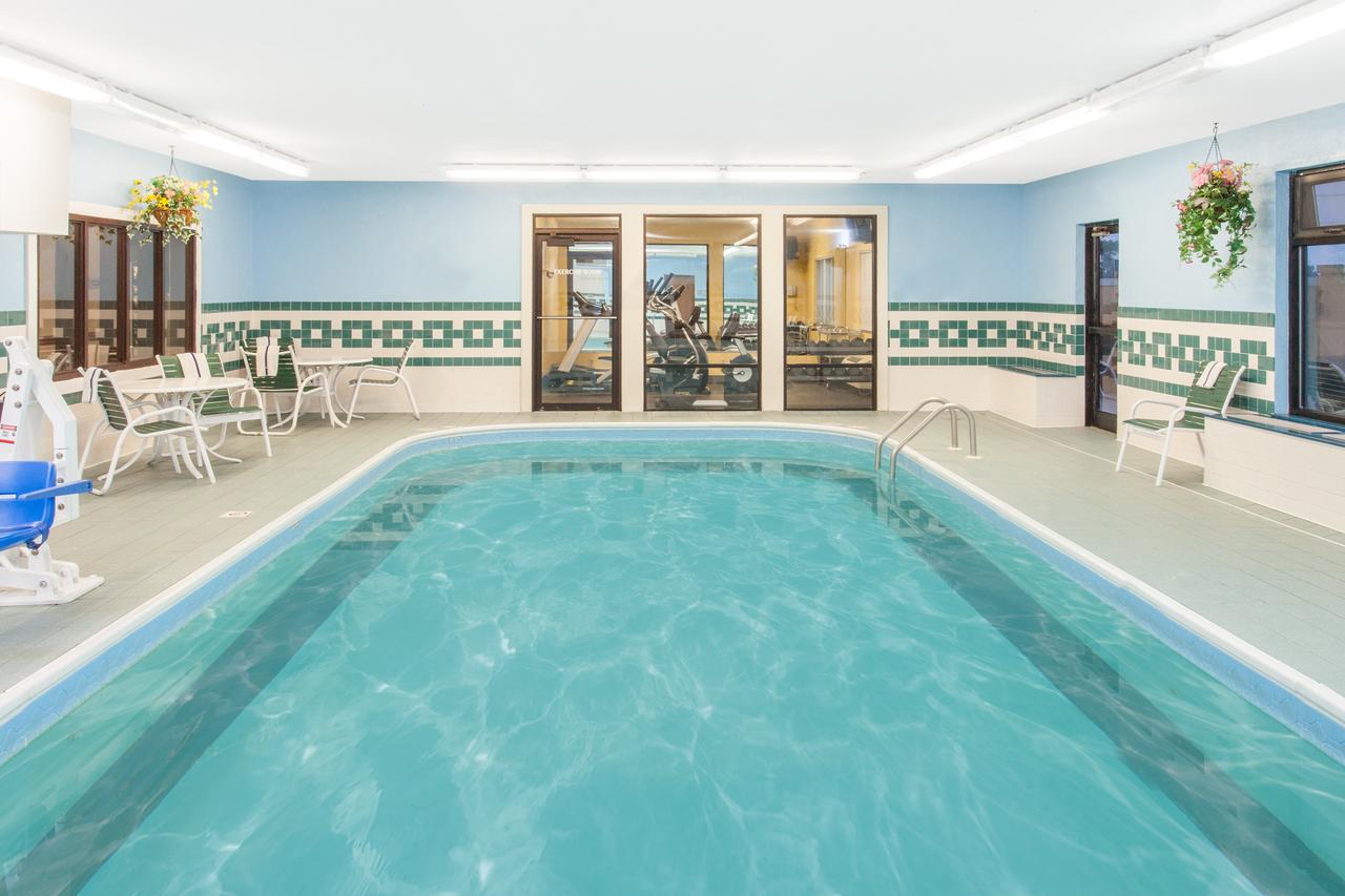 Ramada Limited Decatur - thumb 4