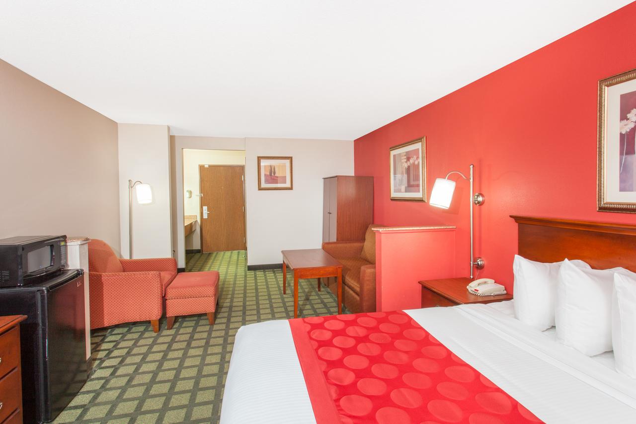 Ramada Limited Decatur - thumb 10