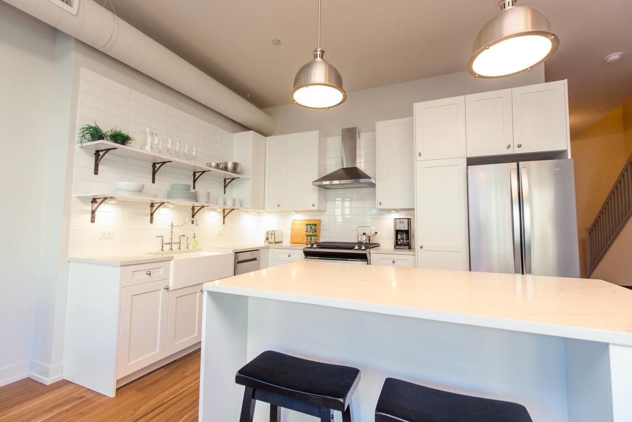 Prague Palace - Chic River North Apartment By Short Stay - thumb 43
