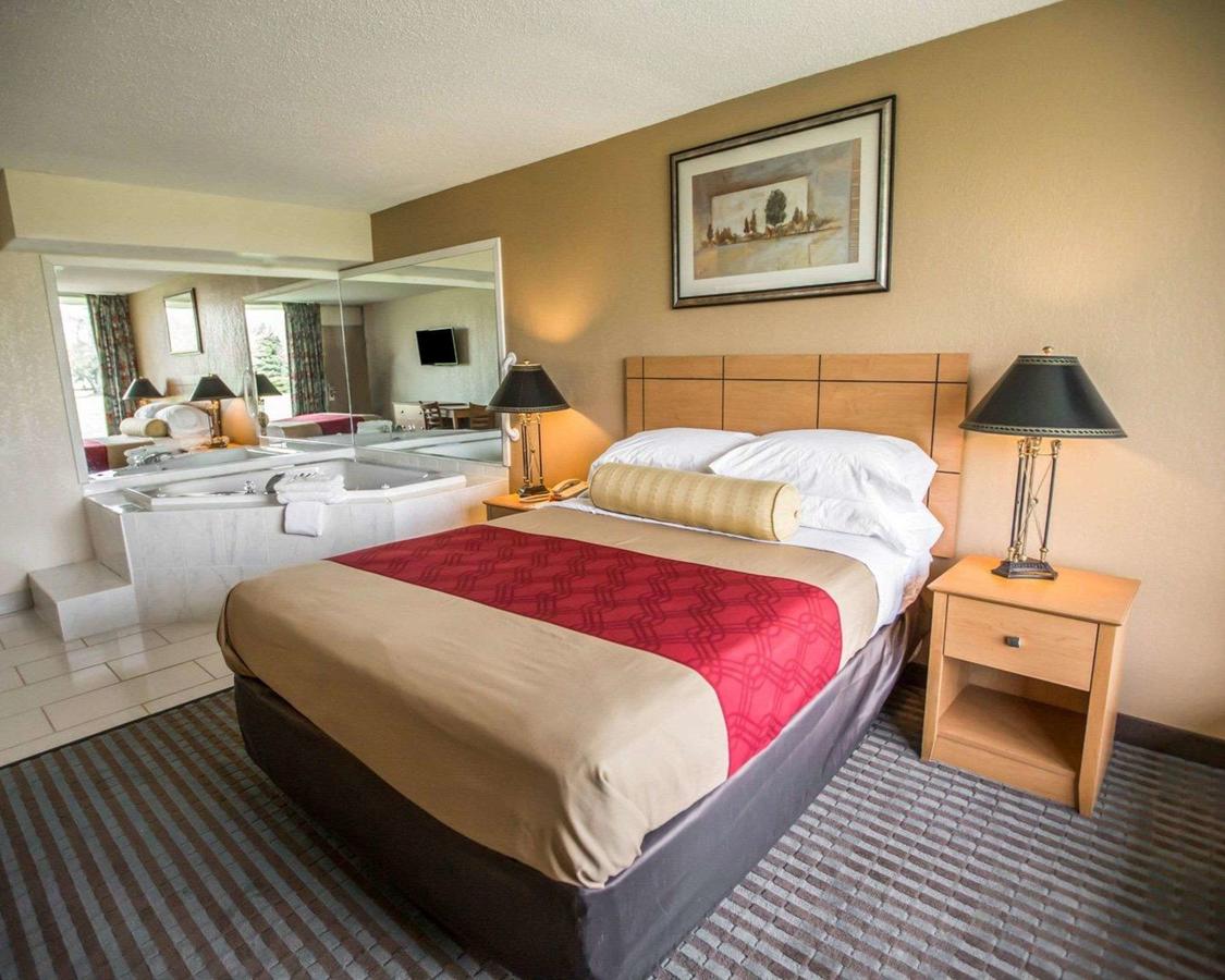 Econo Lodge Shorewood/Joliet - thumb 12