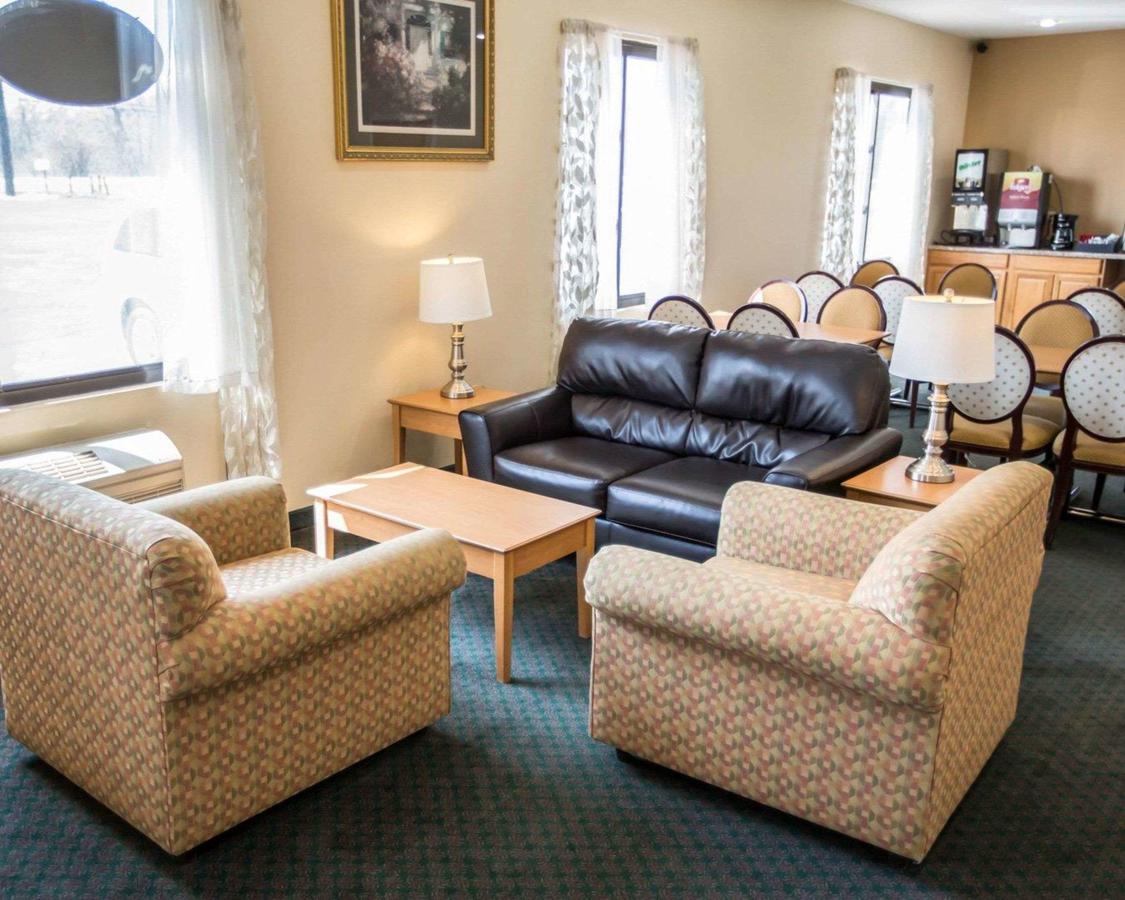 Econo Lodge Shorewood/Joliet - thumb 19