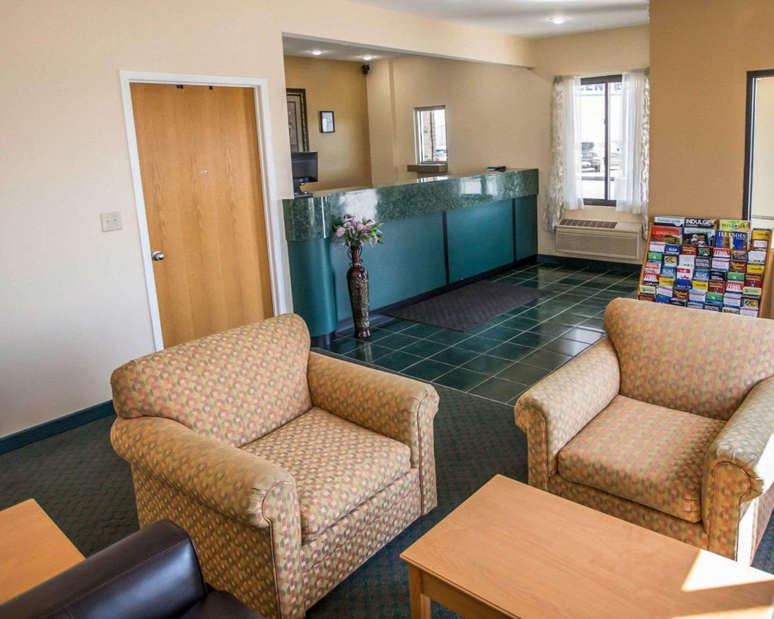 Econo Lodge Shorewood/Joliet - thumb 30