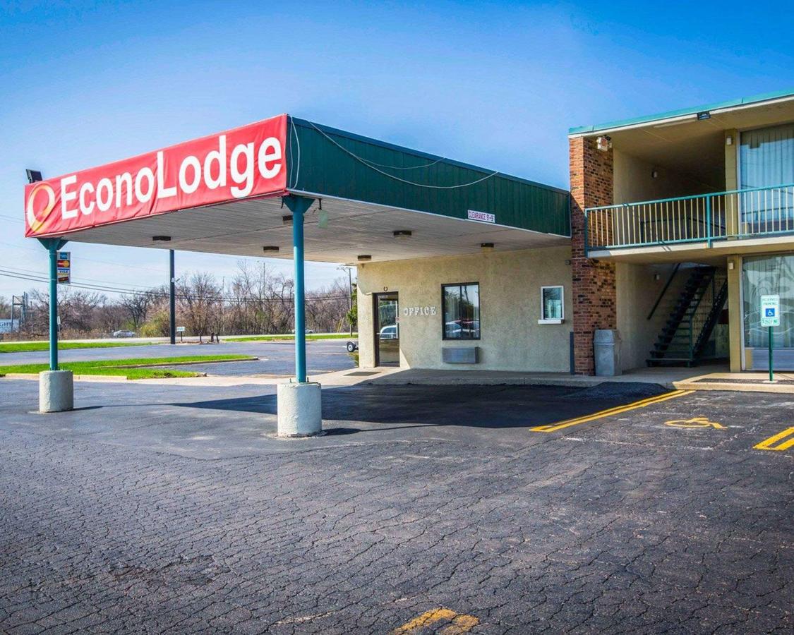 Econo Lodge Shorewood/Joliet - thumb 0
