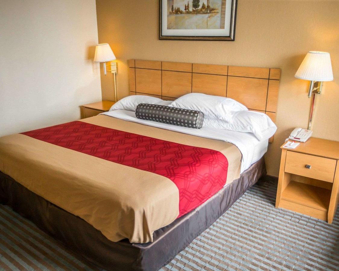 Econo Lodge Shorewood/Joliet - thumb 5