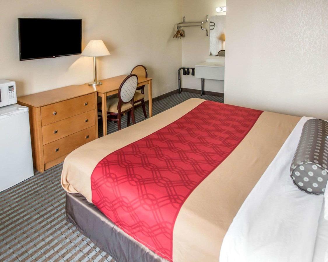 Econo Lodge Shorewood/Joliet - thumb 4