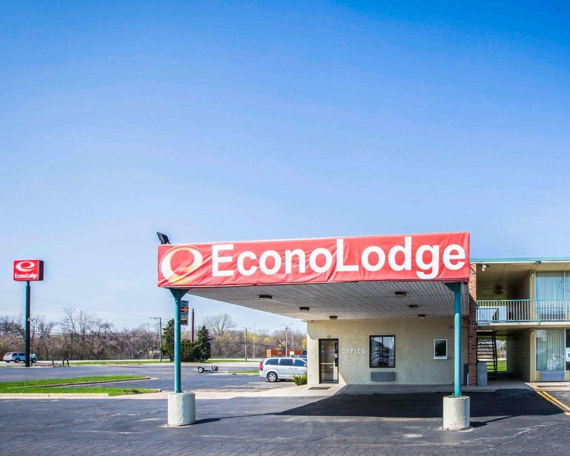 Econo Lodge Shorewood/Joliet - thumb 1