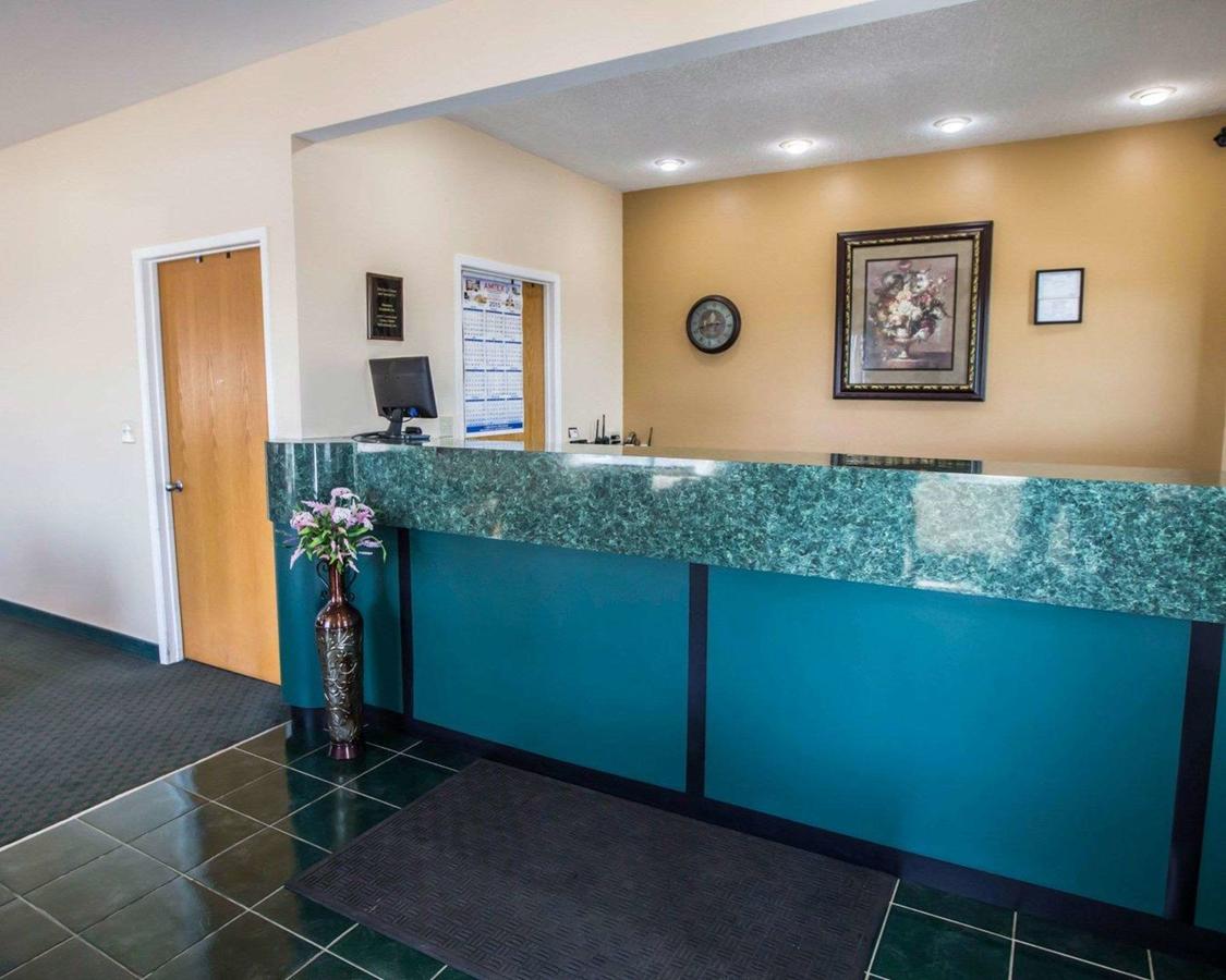 Econo Lodge Shorewood/Joliet - thumb 7