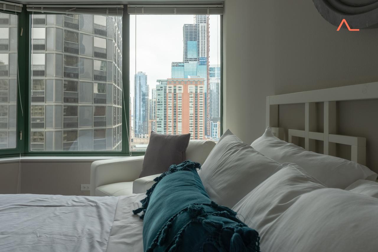 2b/2b Super Lux Huge Corner Loft In The Sky - thumb 12
