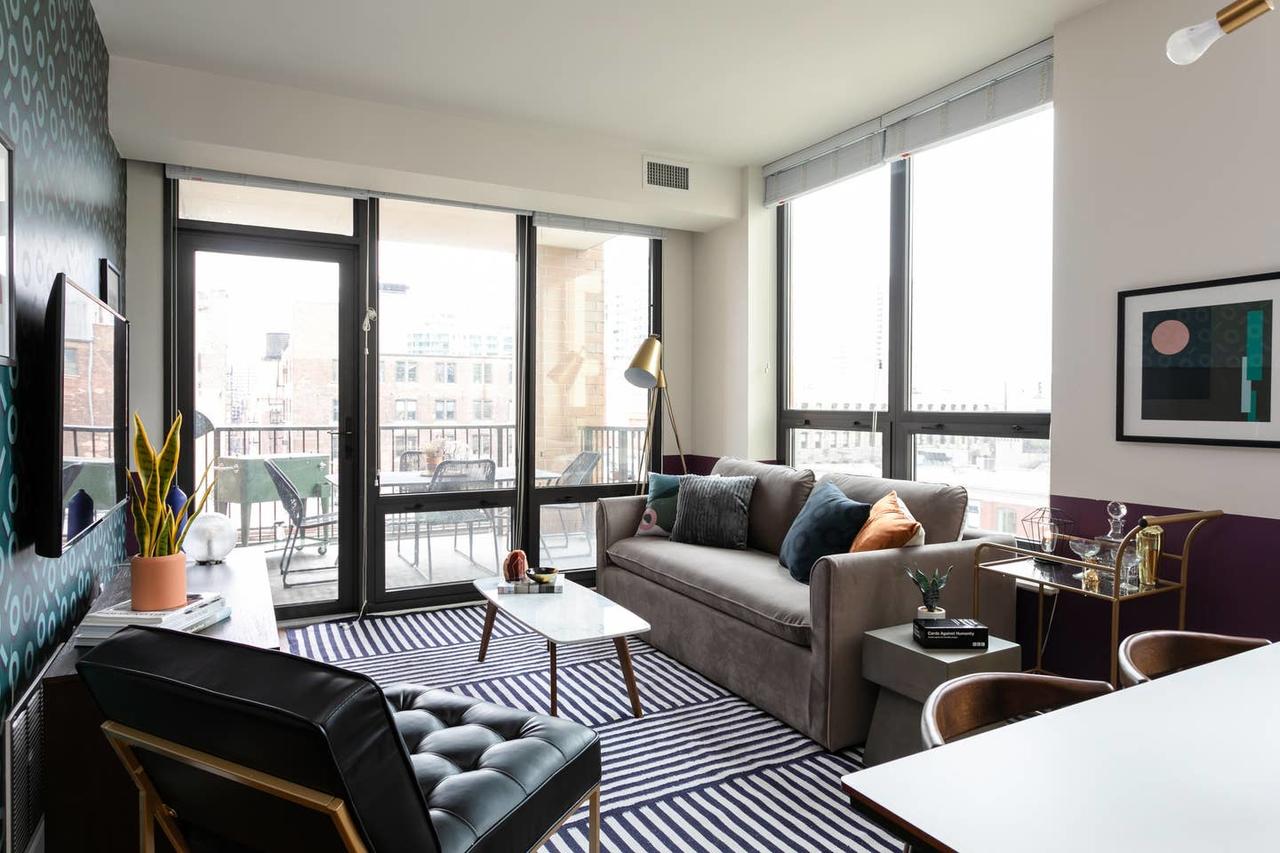 Domio I River North I Vibrant 2BR Apt - thumb 9
