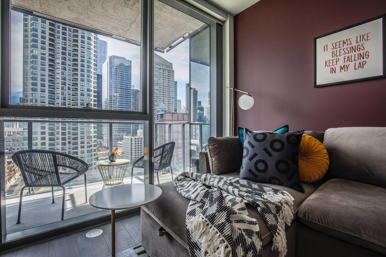 Work Ready 1 BR Apt Steps From Loop By Domio - thumb 14