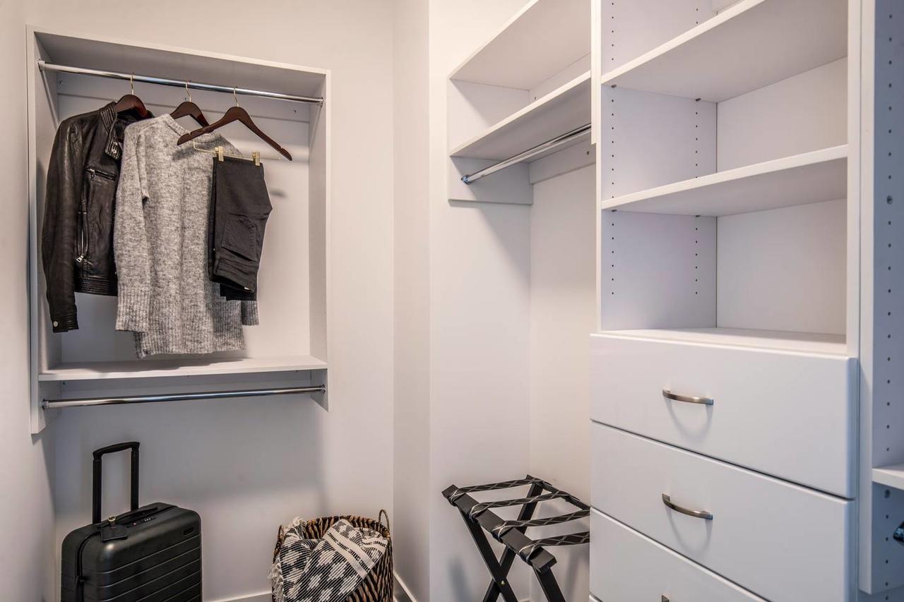 Work Ready 1 BR Apt Steps From Loop By Domio - thumb 6
