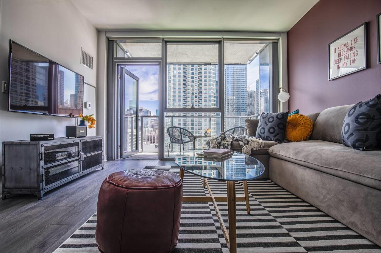 Work Ready 1 BR Apt Steps From Loop By Domio - thumb 2
