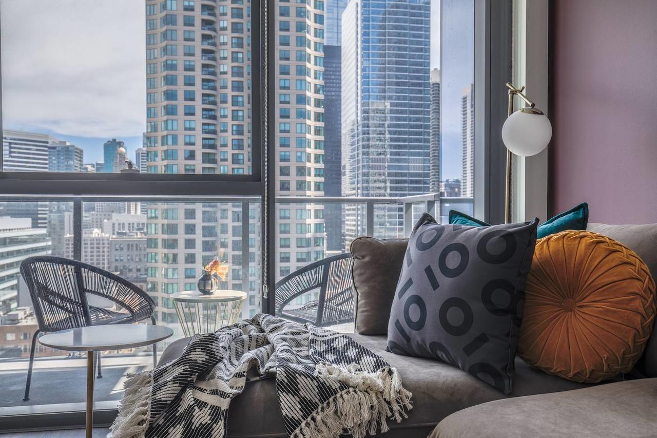 Work Ready 1 BR Apt Steps From Loop By Domio - thumb 4